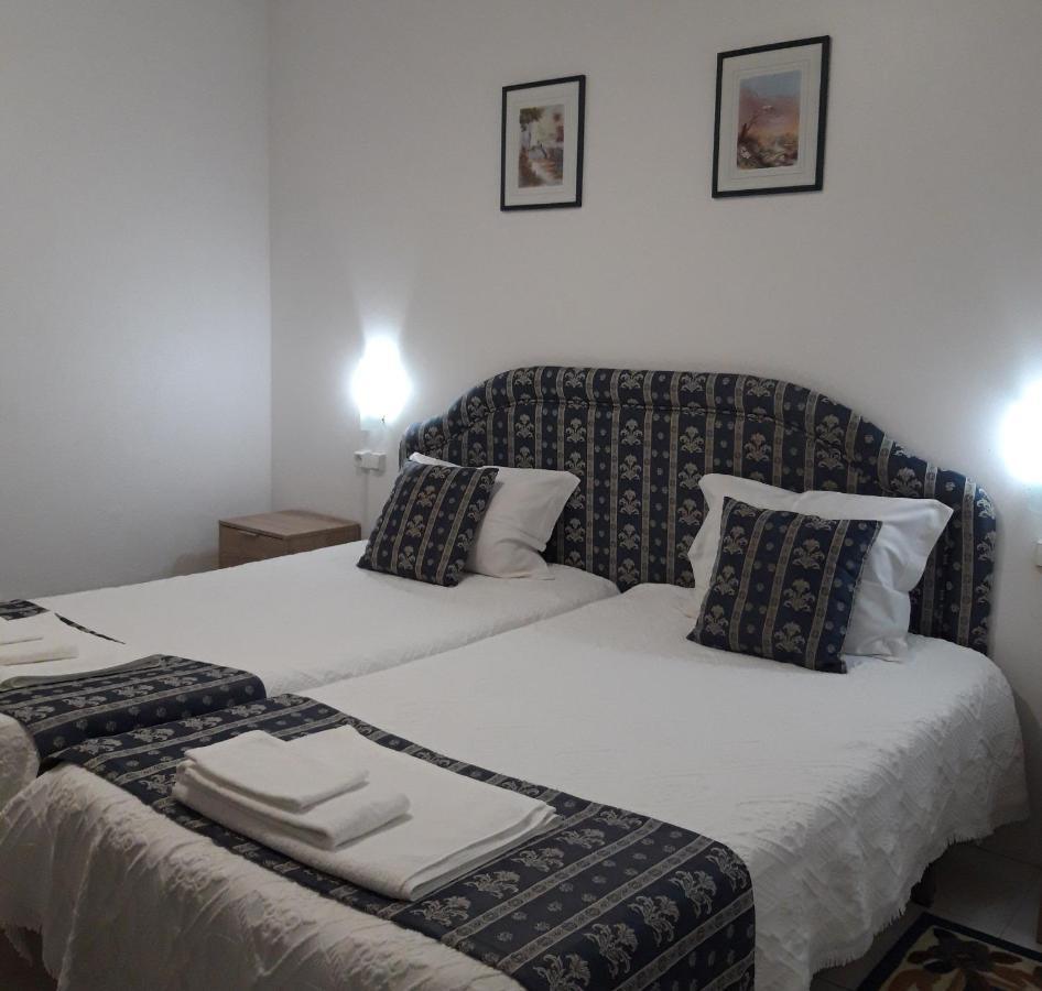 Residencial Antonio Mocisso Guesthouse เอลวัช ภายนอก รูปภาพ