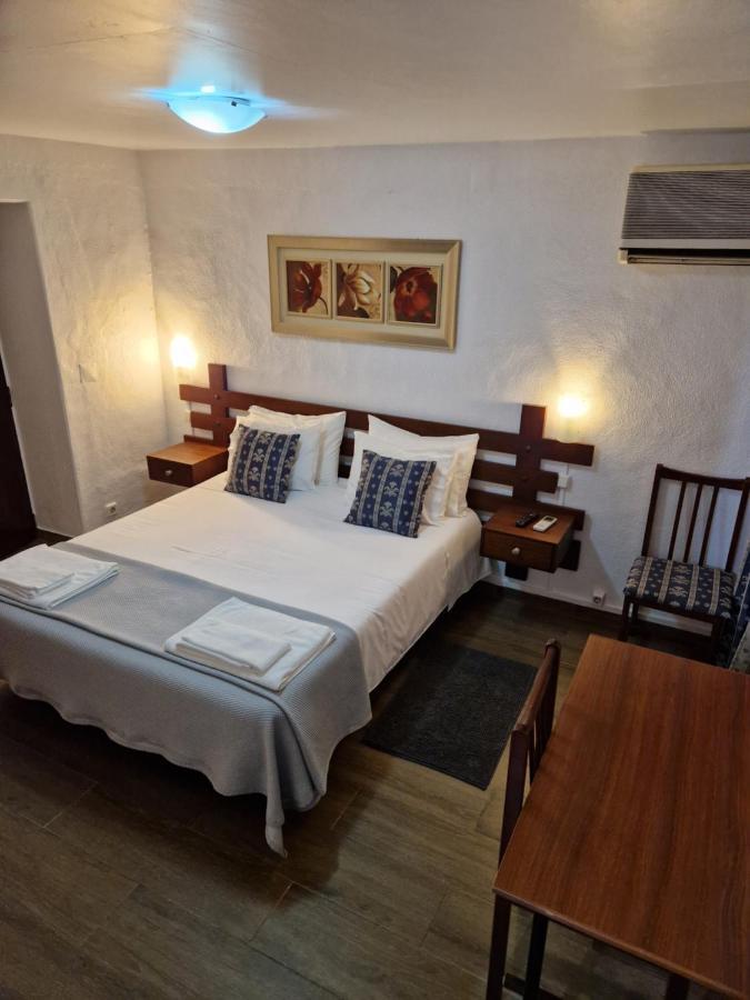 Residencial Antonio Mocisso Guesthouse เอลวัช ภายนอก รูปภาพ
