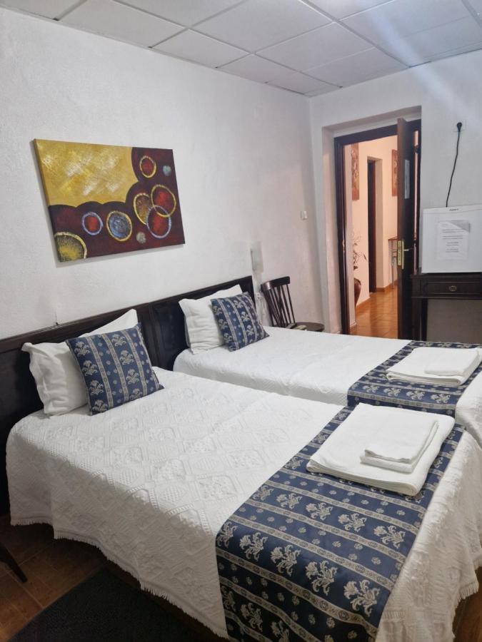 Residencial Antonio Mocisso Guesthouse เอลวัช ภายนอก รูปภาพ