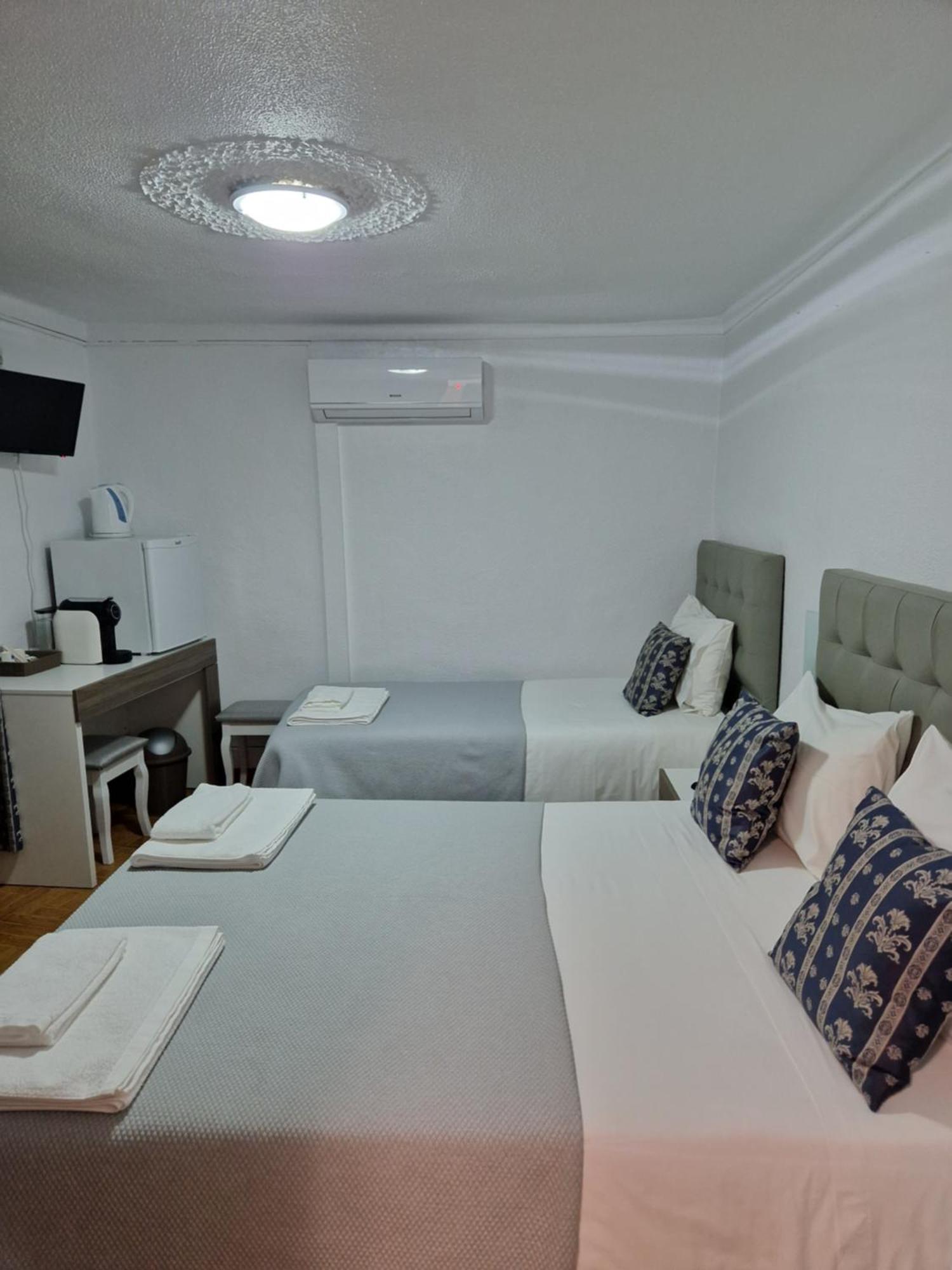Residencial Antonio Mocisso Guesthouse เอลวัช ภายนอก รูปภาพ