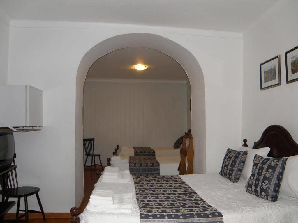 Residencial Antonio Mocisso Guesthouse เอลวัช ภายนอก รูปภาพ